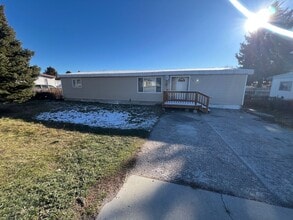 Building Photo - 517 E Chubbuck Rd