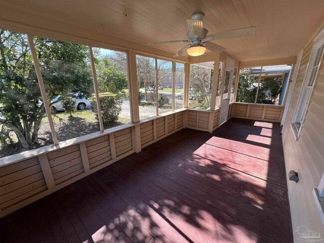 Foto del edificio - 1322 E Gadsden St