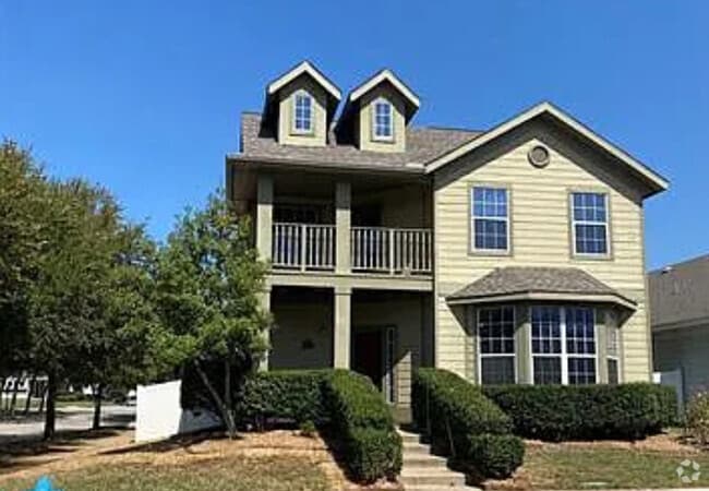 Building Photo - 10201 Franklin Dr