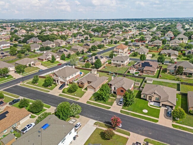 Foto del edificio - White Rock Estates