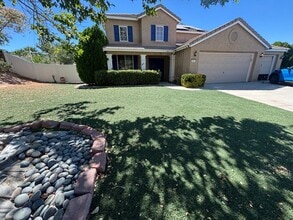 Building Photo - 40067 Villa Moura Dr