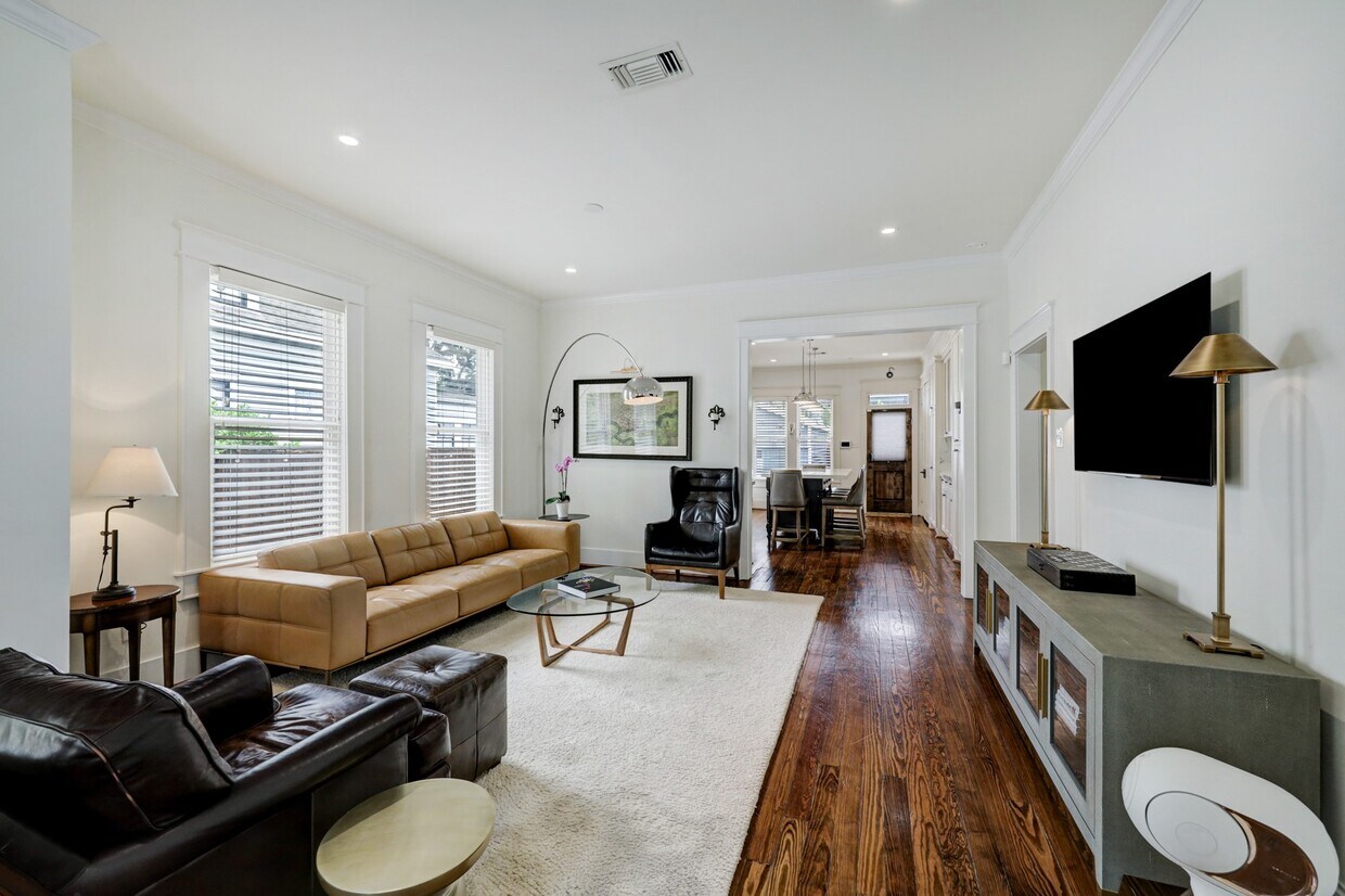 Foto principal - 2906 Houston Ave