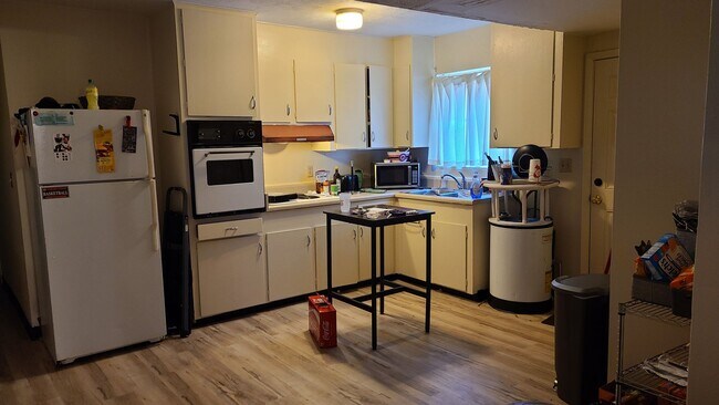 Foto del edificio - Burton Triplex