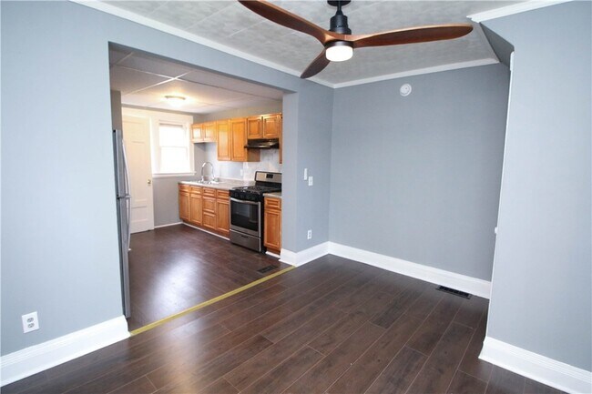 Building Photo - 1285 Goodman Street N Unit 1287