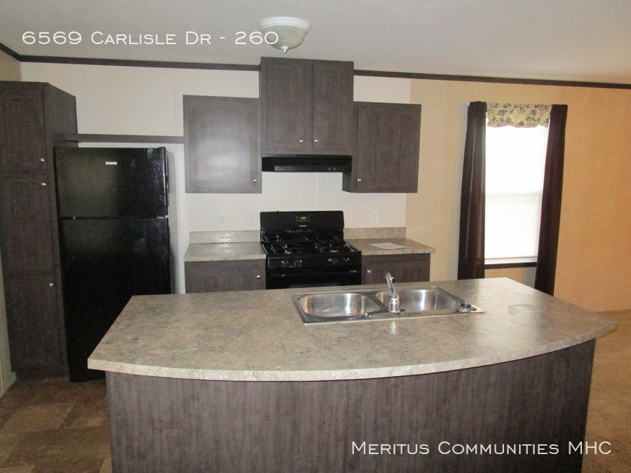 Primary Photo - Lease a lifestyle makeover!