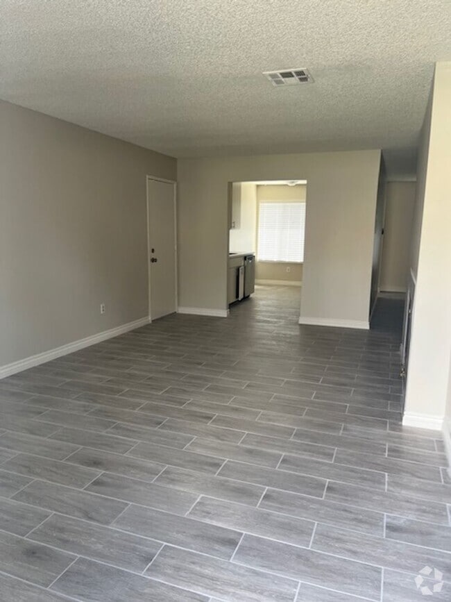Building Photo - 9401 Thistlewood Ct