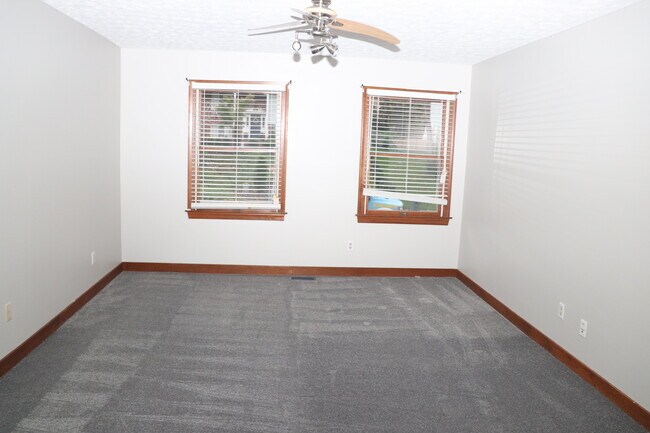 Building Photo - 108 Trinity Woods Dr