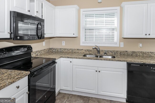Building Photo - 50 Spring Valley Trce
