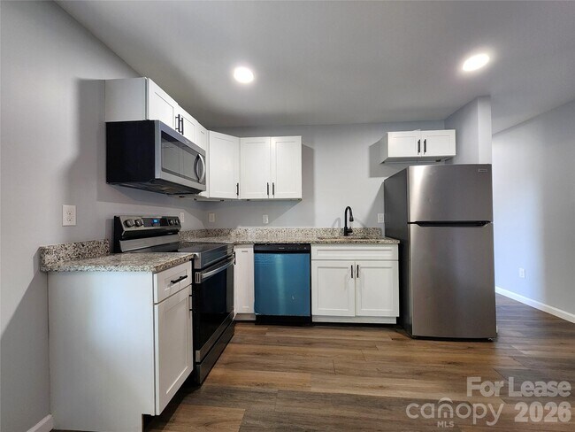 Foto del edificio - 506 Cook St NW