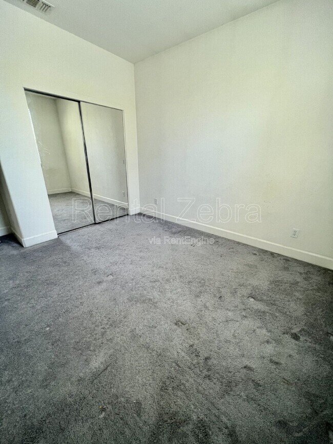 Building Photo - 459 Jacobs Dr