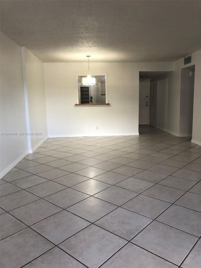 Building Photo - 404 NW 68th Ave