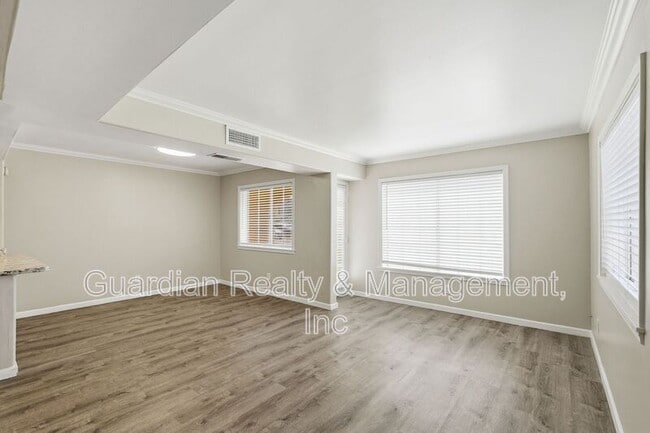 Building Photo - 4397 S Potter Dr