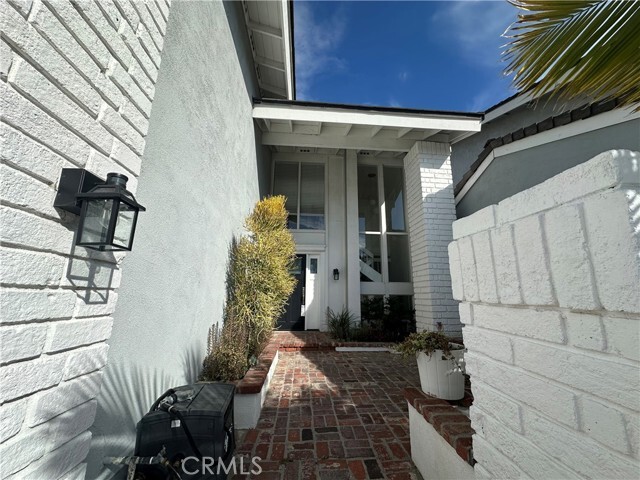Building Photo - 17562 Cottonwood