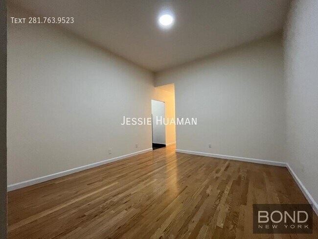 Foto del edificio - 306 E 91st St