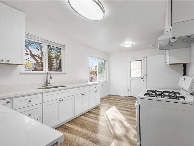 Foto del edificio - 610 Santa Clara Ave