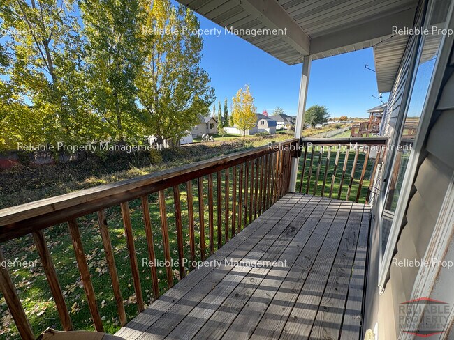 Foto del edificio - 545 Caribou St