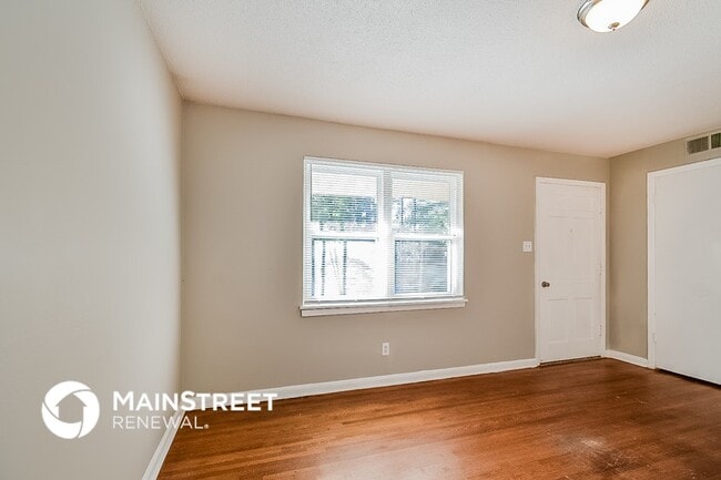 Foto del edificio - 3020 Capri St