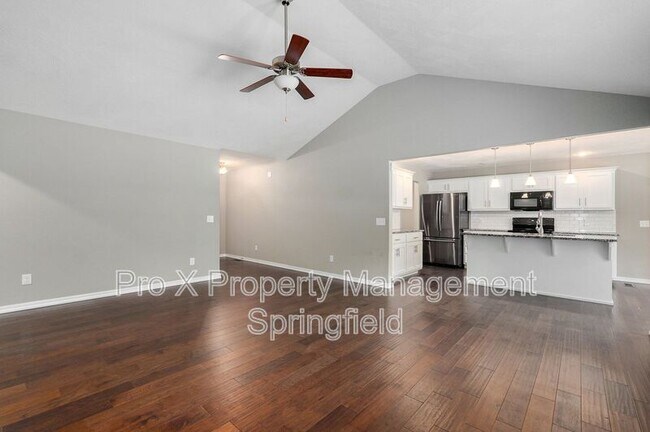 Foto del edificio - 1222 S Tanner Ave