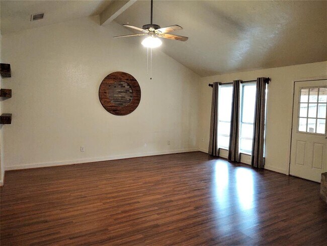 Building Photo - 16911 Manowar Ln