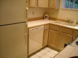 Building Photo - Charming 2BR 2BA Condo in Mercer Park