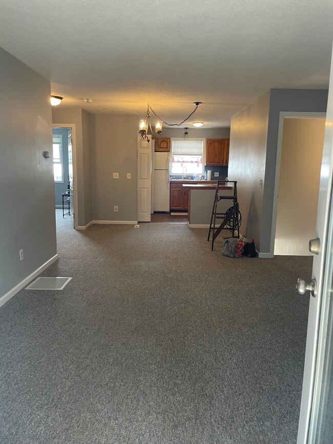Building Photo - 39 Commodore Commons Ct