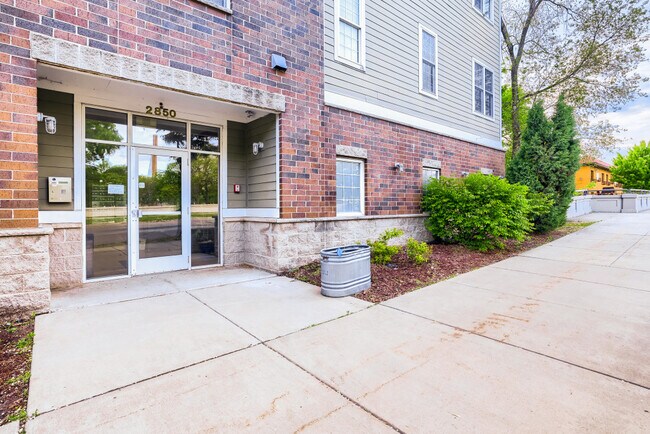 Building Photo - 2850 Cedar Ave S