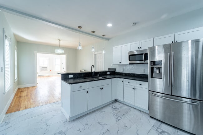 Building Photo - 48 Beaver St