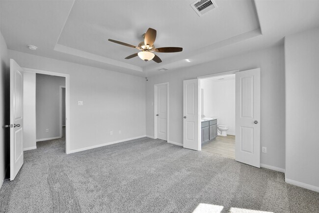 Foto del edificio - 2140 Cedar Bnd Dr