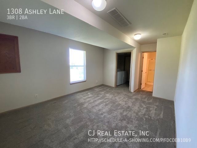 Foto del edificio - 1308 Ashley Ln