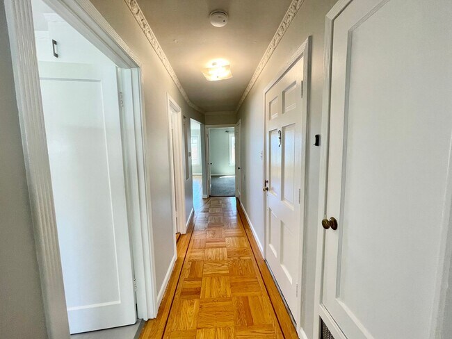 Foto del edificio - Top Floor, 2 Bedroom in Eureka Valley with...
