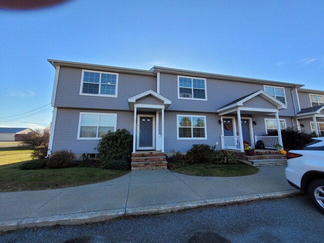 Building Photo - 10 Lupine Rd