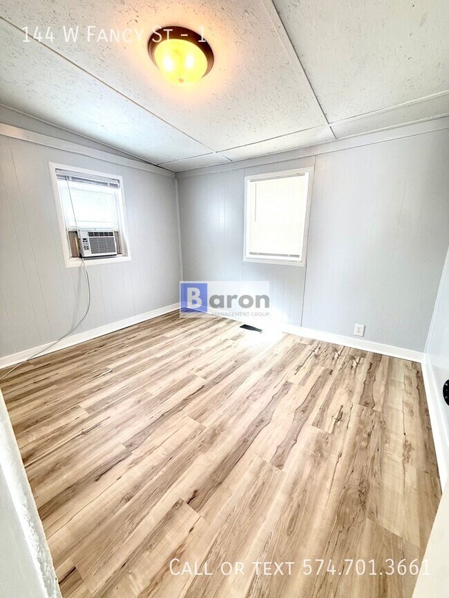 Foto del edificio - 144 W Fancy St