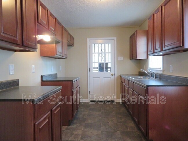 Foto del edificio - 1278 Dogwood Dr