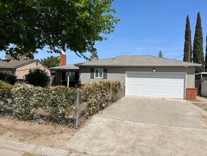 Building Photo - 1133 S Minaret Ave