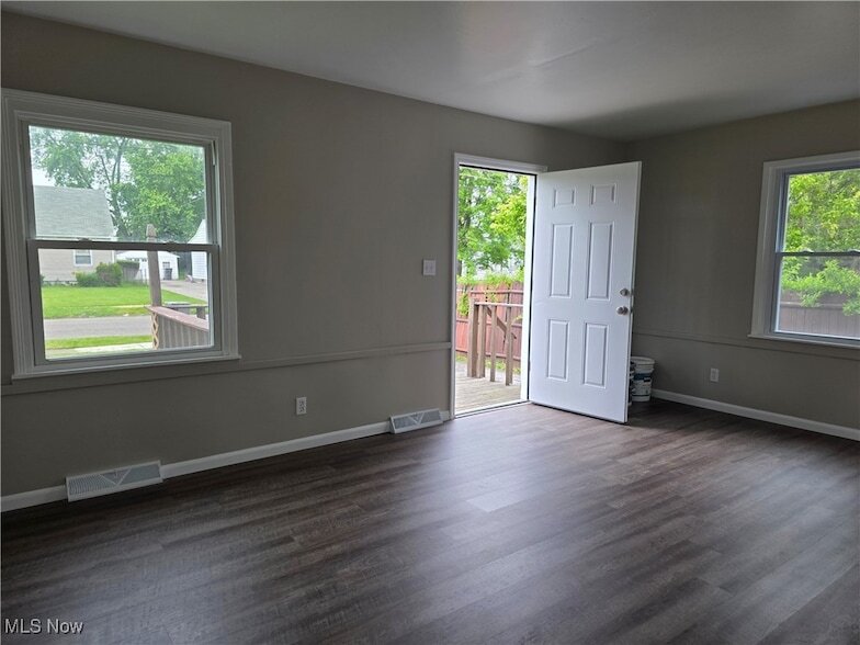 859 E Avondale Ave Youngstown, OH 44502 – photo 5
