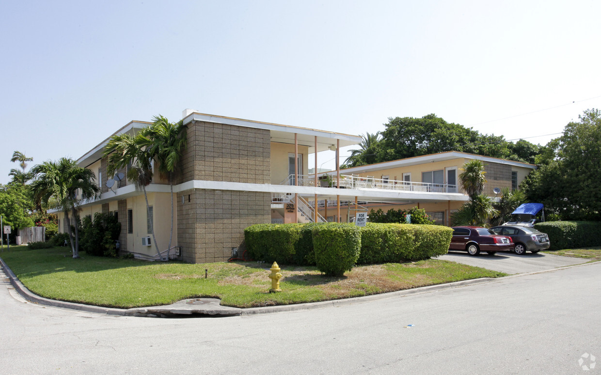 Primary Photo - Surfside Villas
