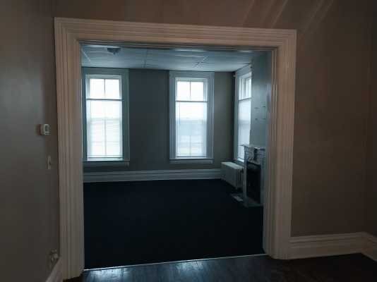 Foto del edificio - 437 W Walnut St