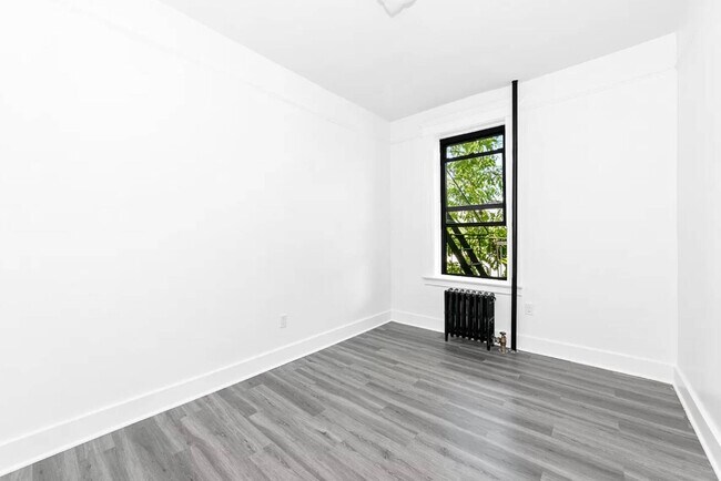 Foto del edificio - 34-04 34th Ave