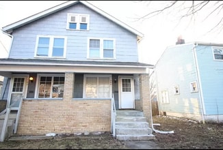 Building Photo - 562-564 S Terrace Ave