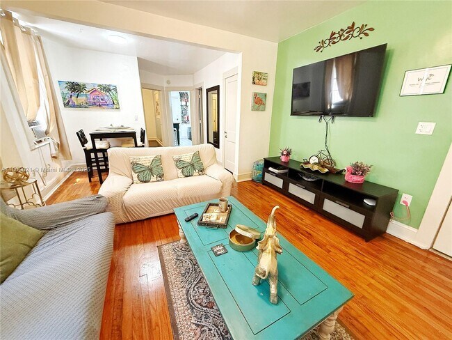 Foto del edificio - 2153 SW 14th Terrace