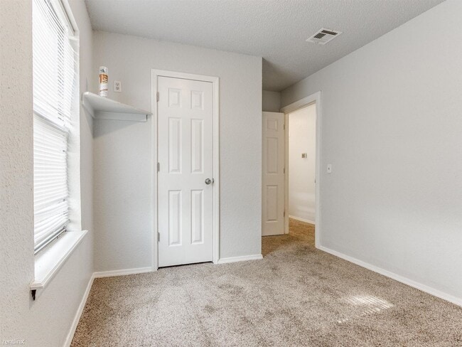 Building Photo - 3 br, 2 bath House - 2716 Zachary Place