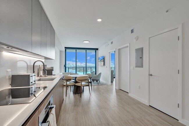 Foto del edificio - 580 72nd St