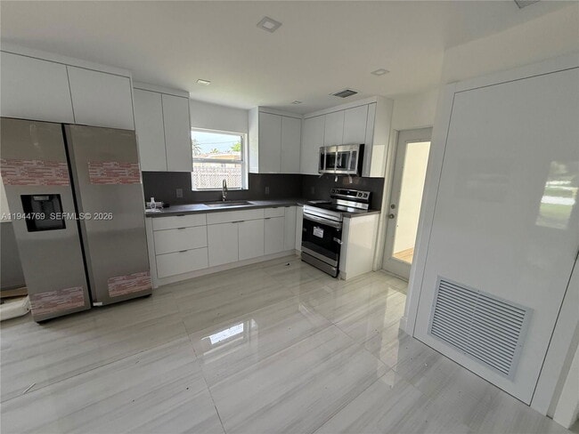 Building Photo - 18333 SW 296th St