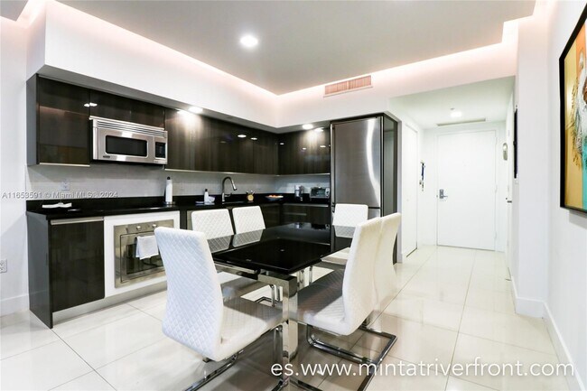 Foto del edificio - 92 SW 3rd St