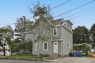 Building Photo - 7 Perham St