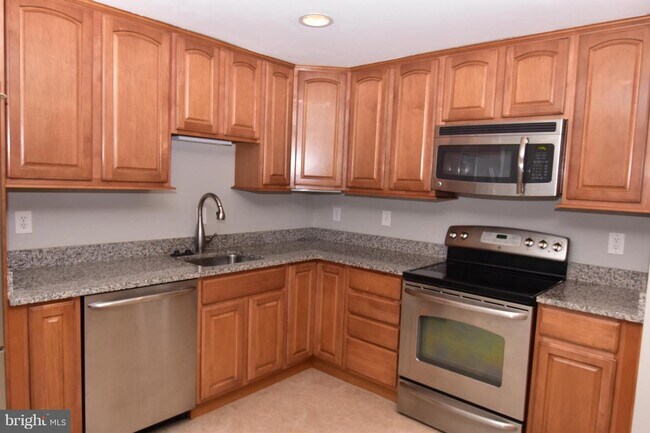 Building Photo - 7409 Parkleigh Way