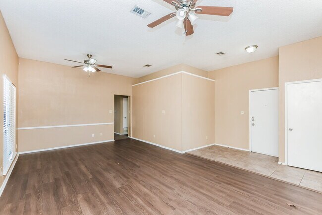 Foto del edificio - 2521 Galemeadow Dr