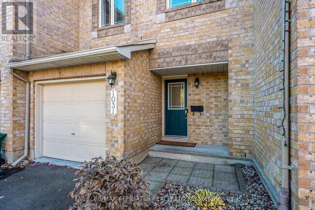 Building Photo - 1031 Capreol St