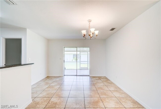 Foto del edificio - 1107 Cape Coral Pkwy W