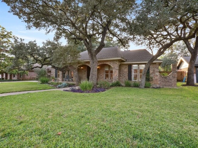 Building Photo - 7004 Bent Oak Cir